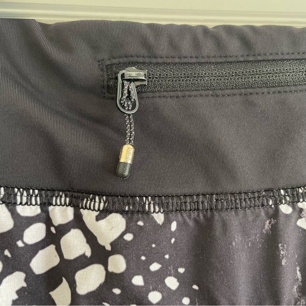 Lululemon Speed Short Static Mist White Black / Black - Picture 4 of 4